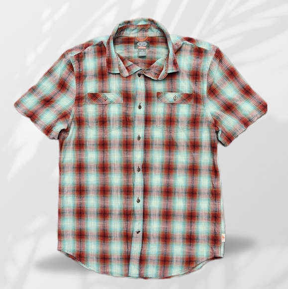 🌞 St. John's Bay Outdoor Button-up Short-Sleeve Men's Medium 🌞 - Picture 1 of 7